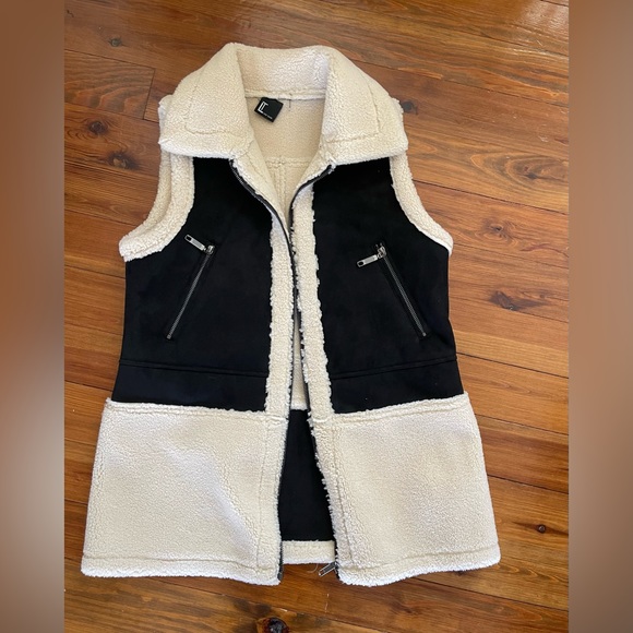 Love Token Black Vest LT09-08 main image 1